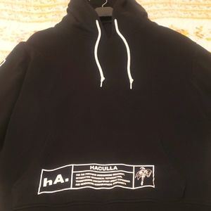 Haculla hoodie size (small)